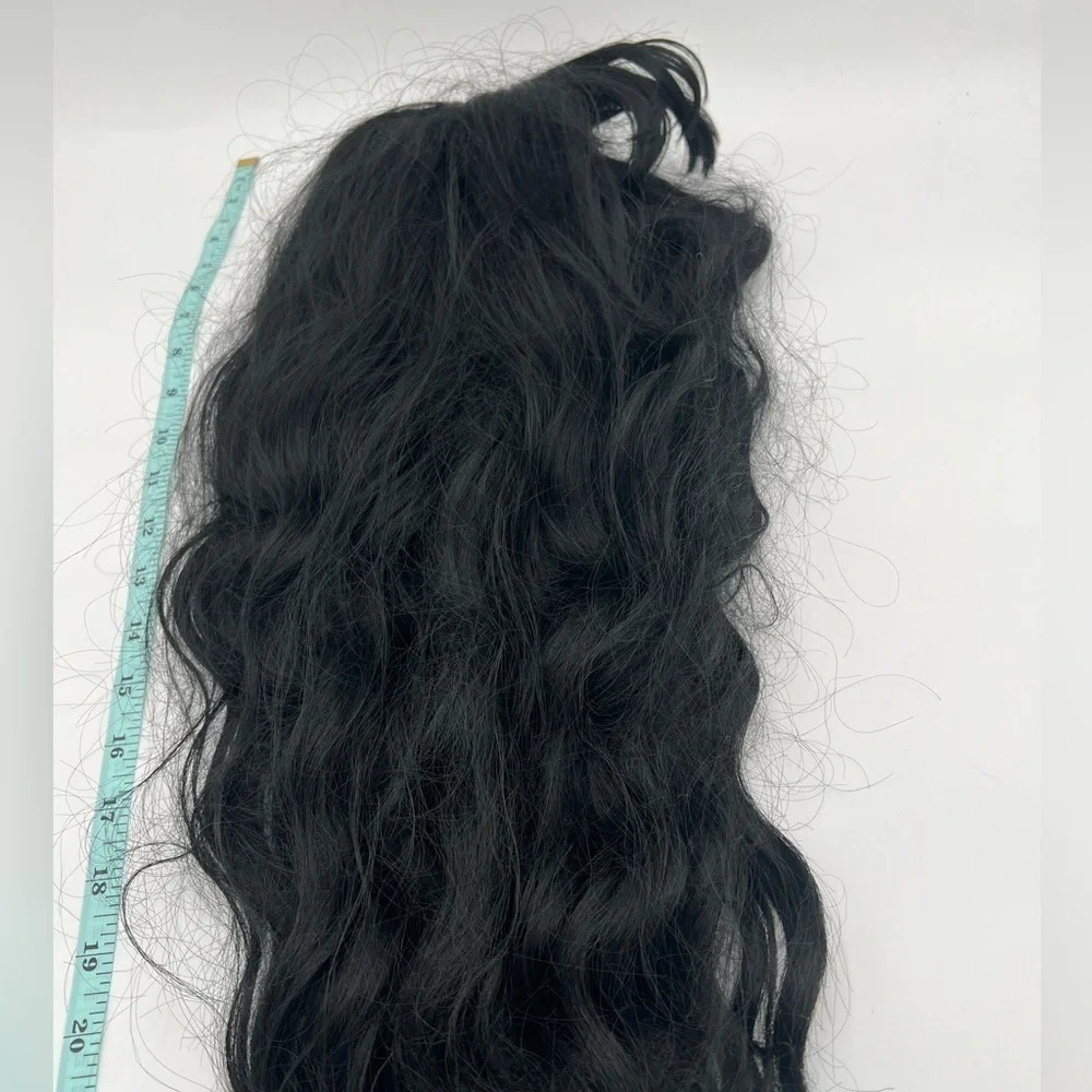 Black Long Wavy Wig With Bangs.